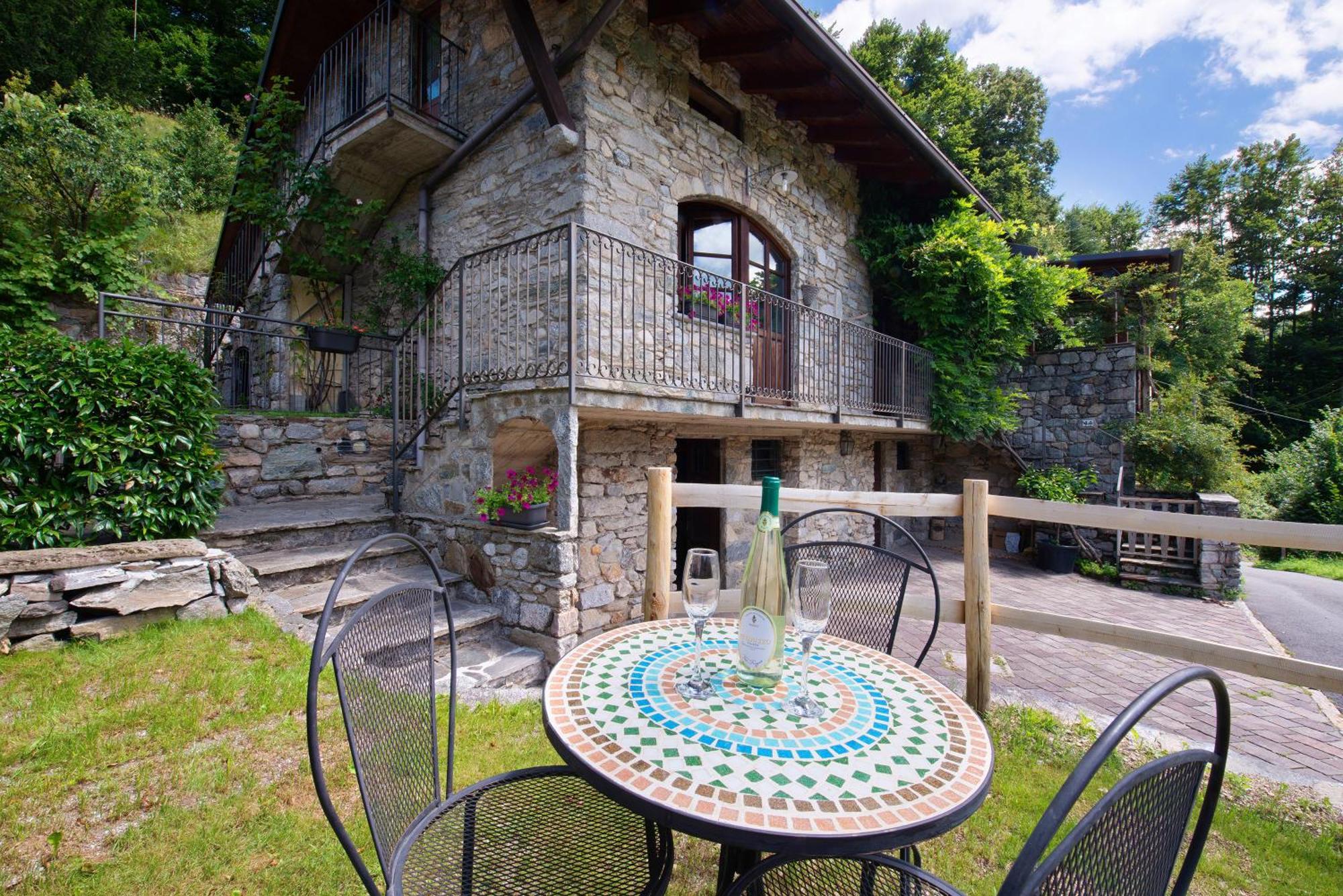 Вилла Farmhouse Of Grandfather Chek Белладжо Экстерьер фото